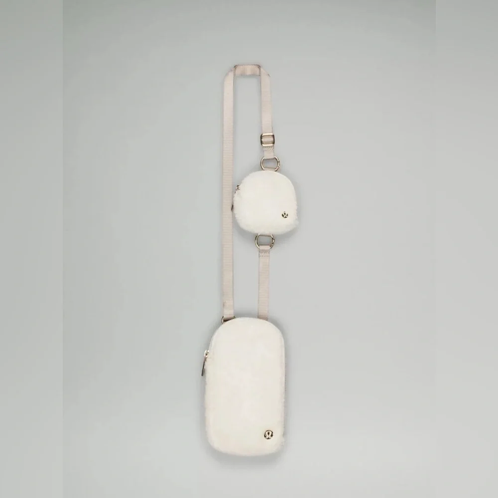 Lululemon Modular Phone Crossbody Bag Fleece Sherpa